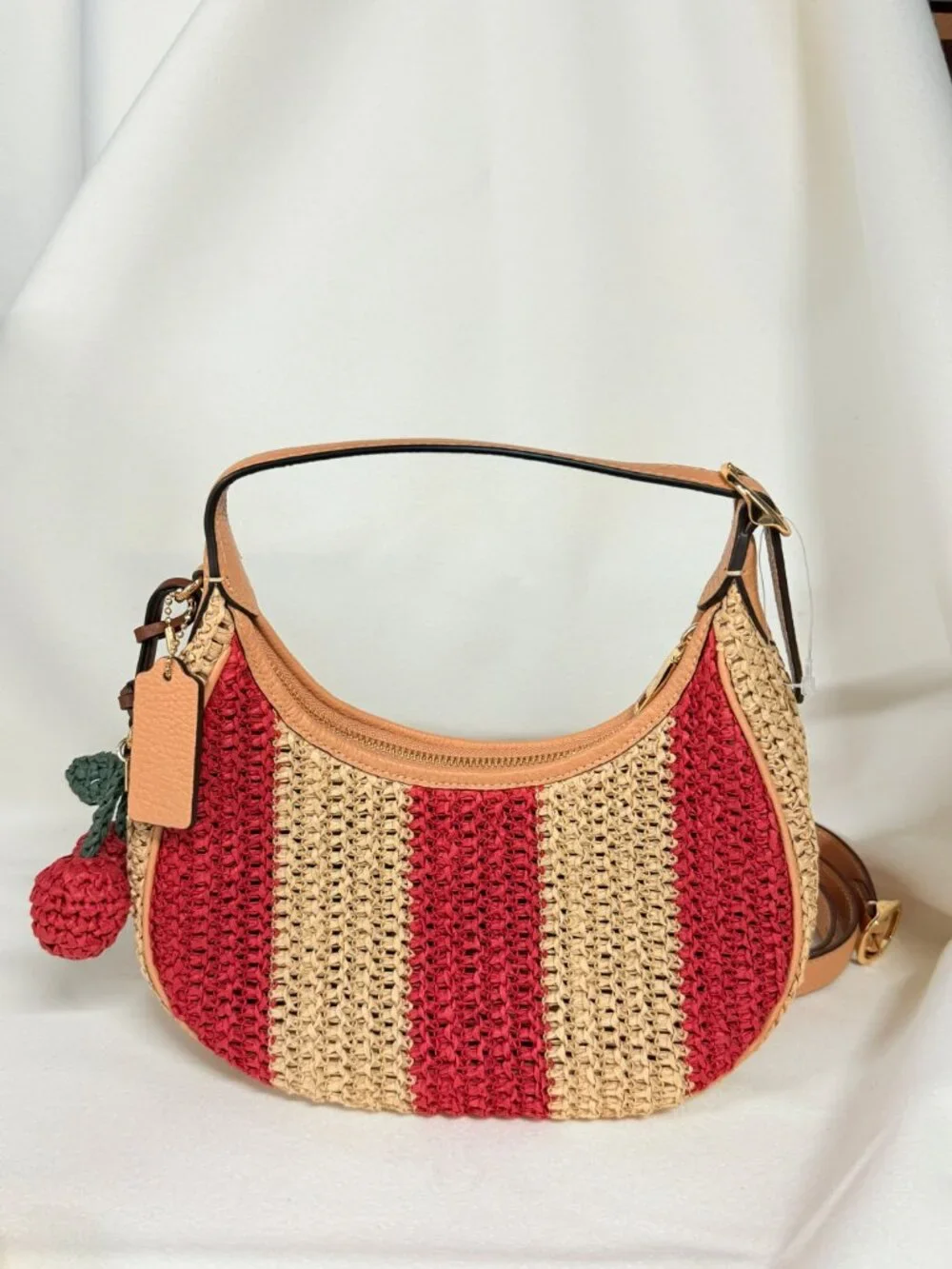 coach Emily Shoulder Bag With Charm cen03